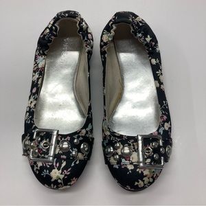 XAPPEAL SZ 7 Black Floral Flats Silver Buckle Shoes Butterfly Sole EUC Pink